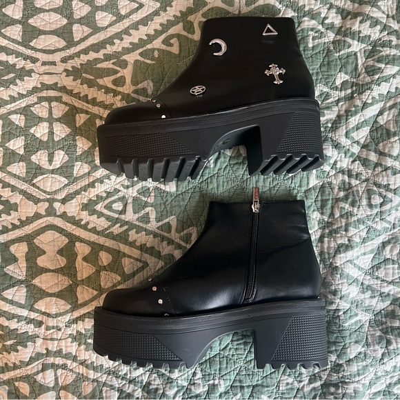 DISTURBIA wedge platform goth boots size 9 Womens - Picture 4 of 10
